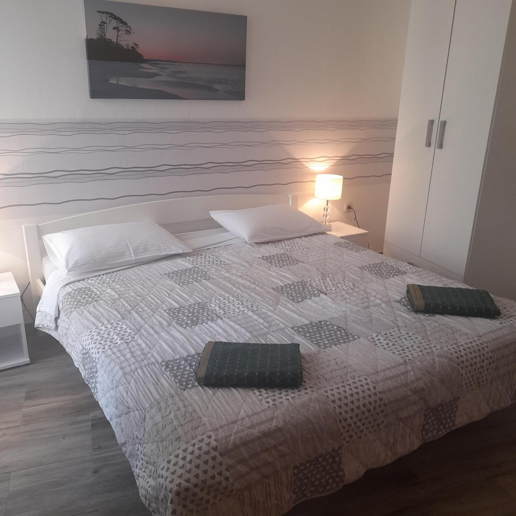 Beach Pearl 1 Jesenice  Bagian luar foto